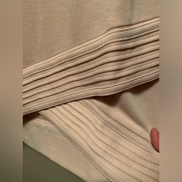 Athleta Light Sweatshirt - Picture 6 of 7